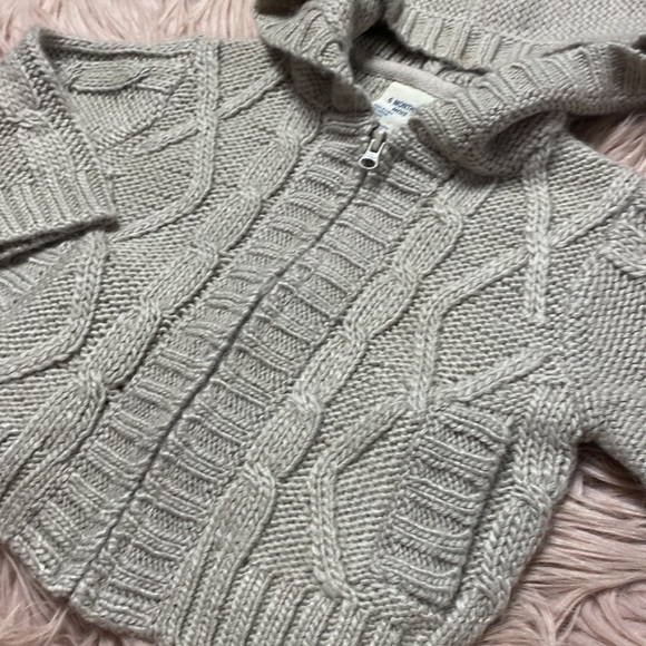 Baby Knit Sweater - Picture 2 of 3